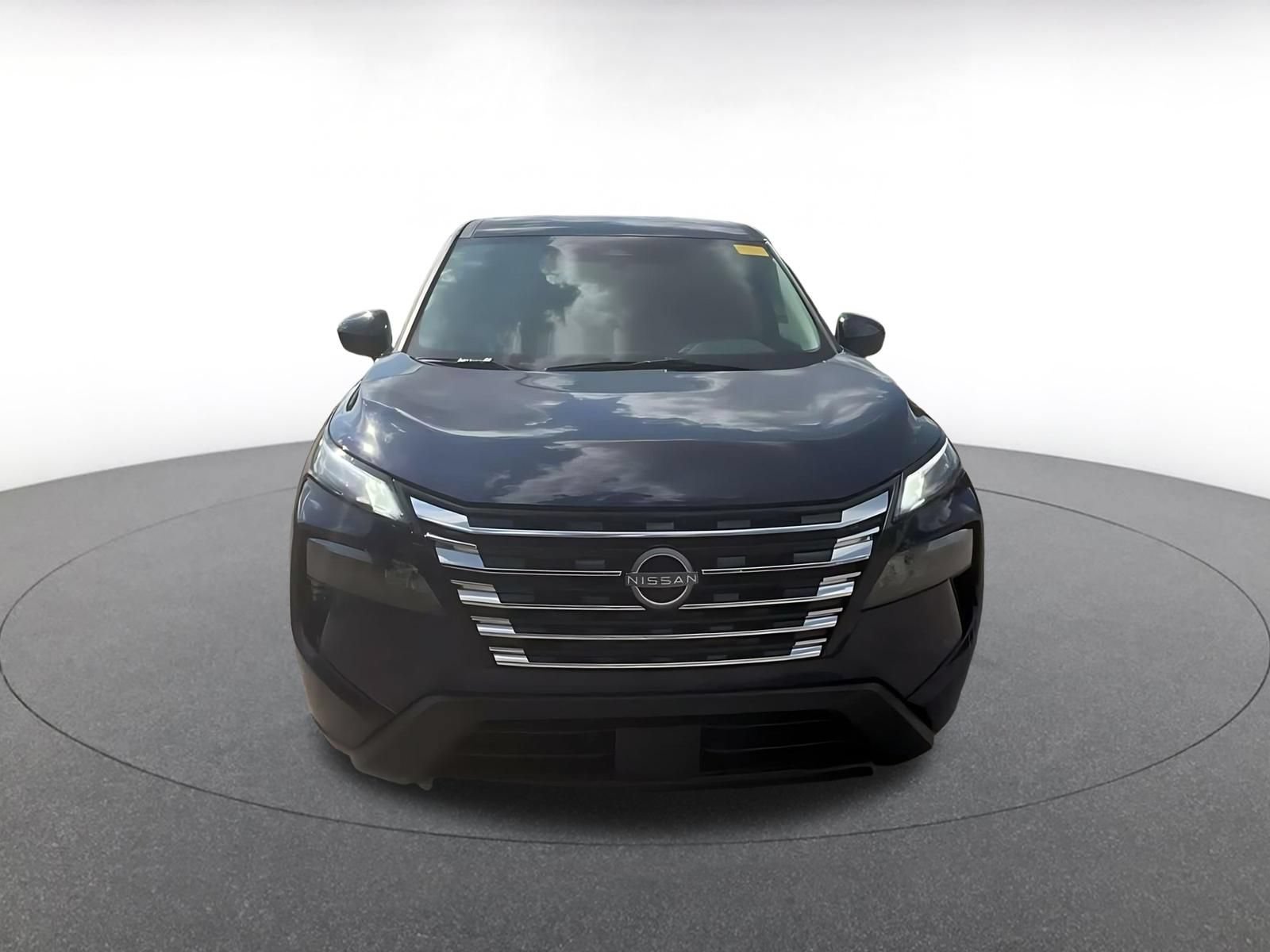 Used 2026 Nissan Rogue SV FWD image 4