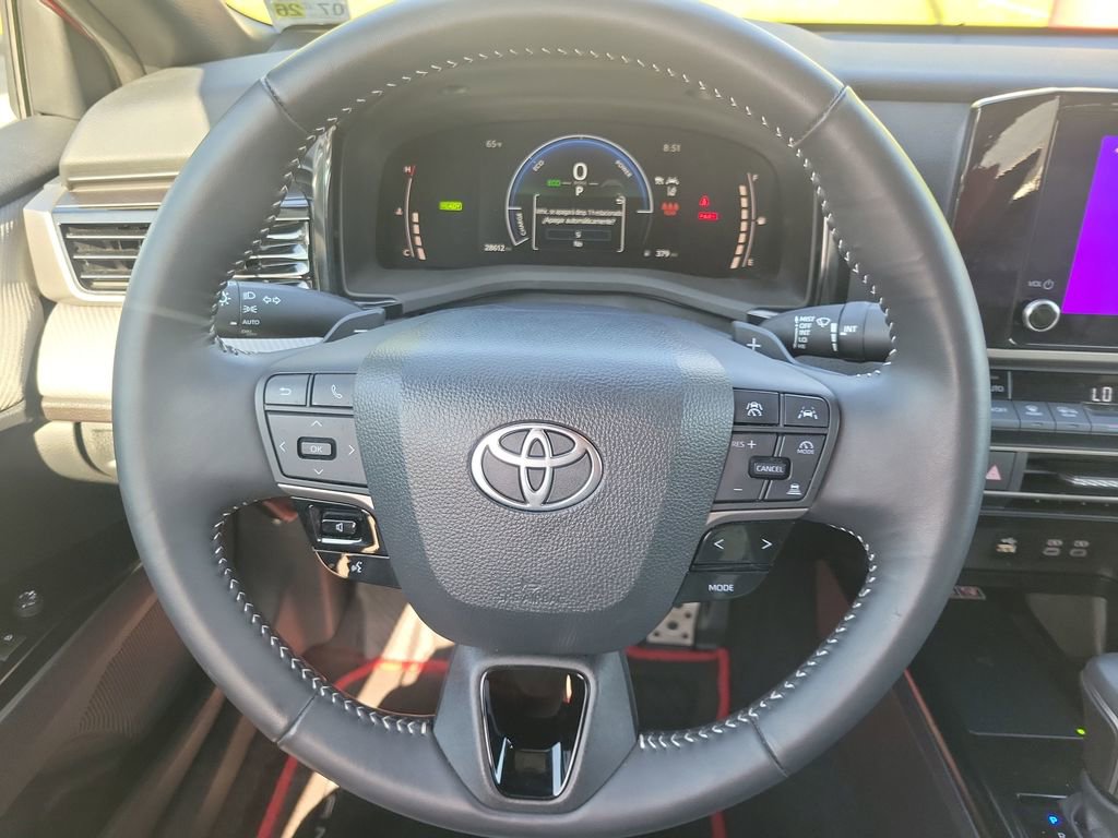 Used 2025 Toyota Camry SE w/ Convenience Package FWD image 18