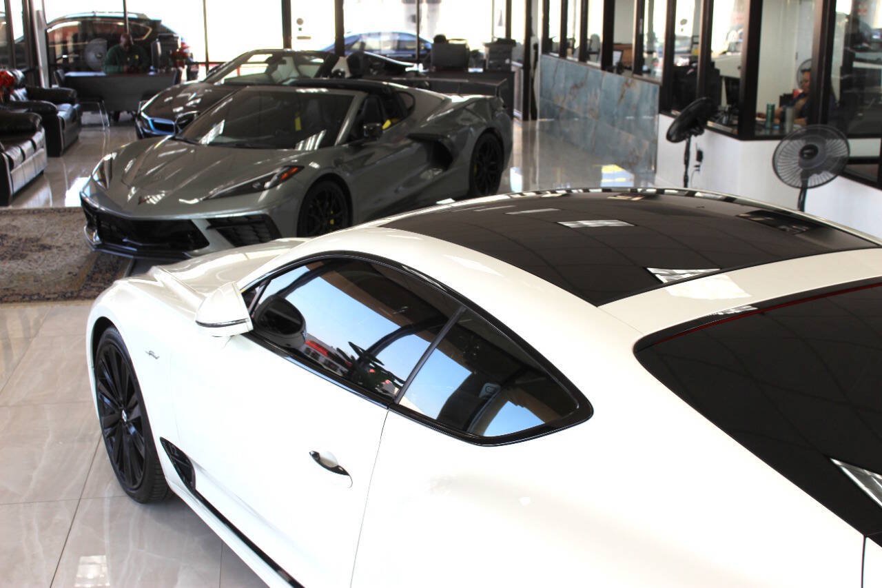 Used 2016 Ferrari California T RWD image 32