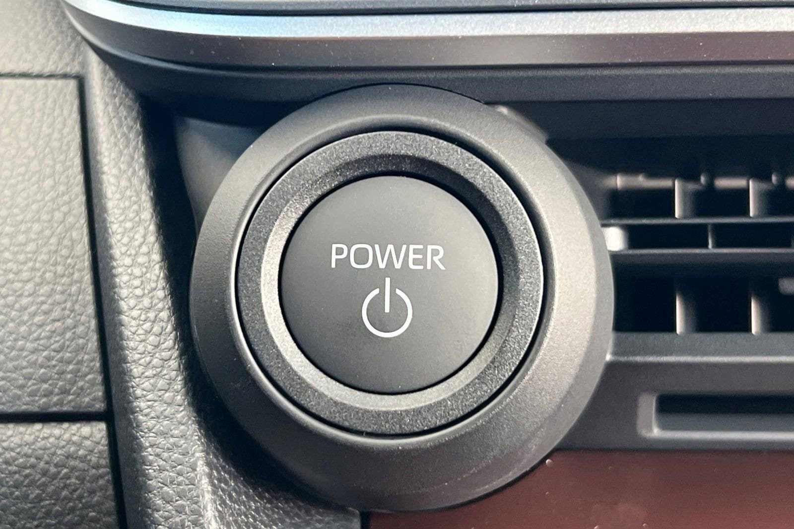 New 2026 Toyota Prius Plug-In Hybrid FWD image 24