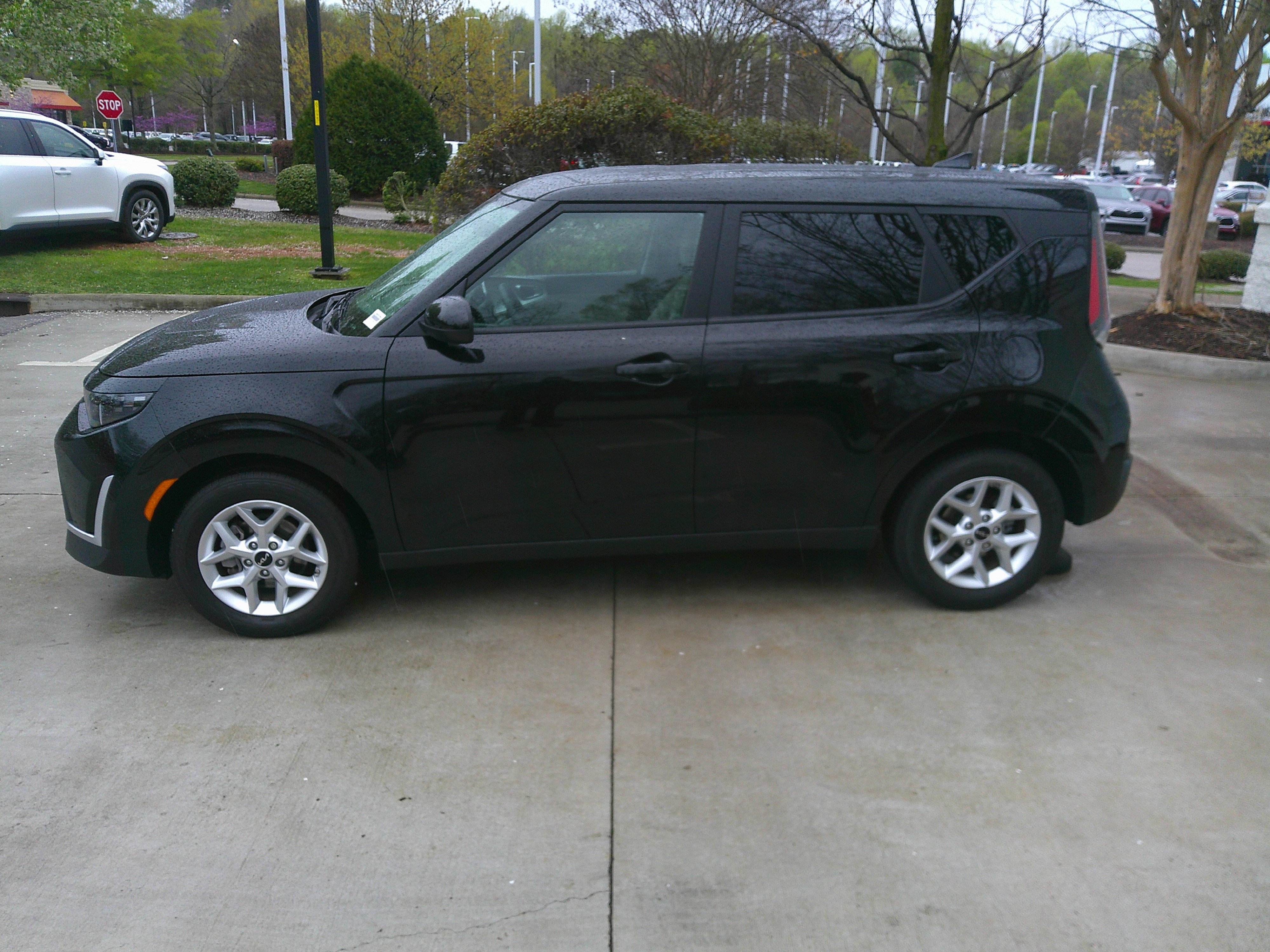 Used 2025 Kia Soul LX w/ LX Technology Package image 9