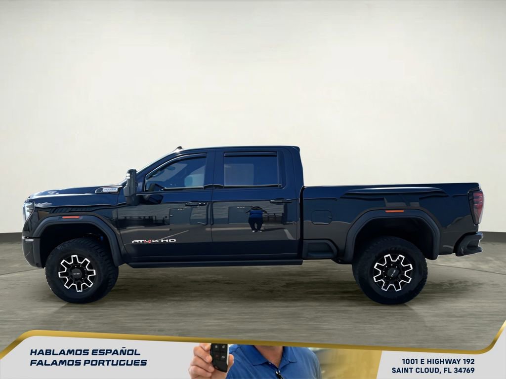 Used 2024 GMC Sierra 2500 AT4X image 3