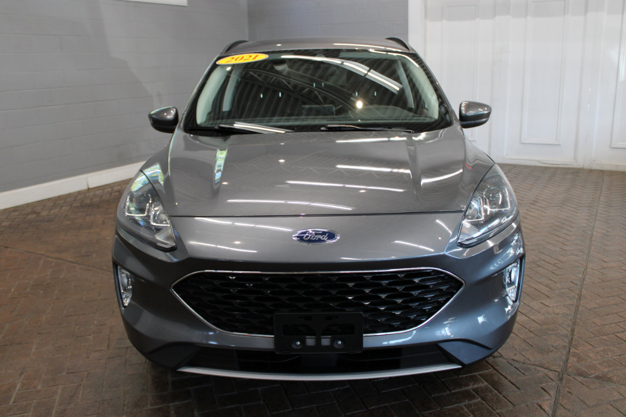 Used 2021 Ford Escape SEL image 2
