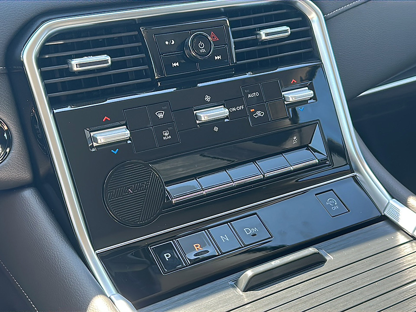 New 2026 Nissan Armada SV image 24