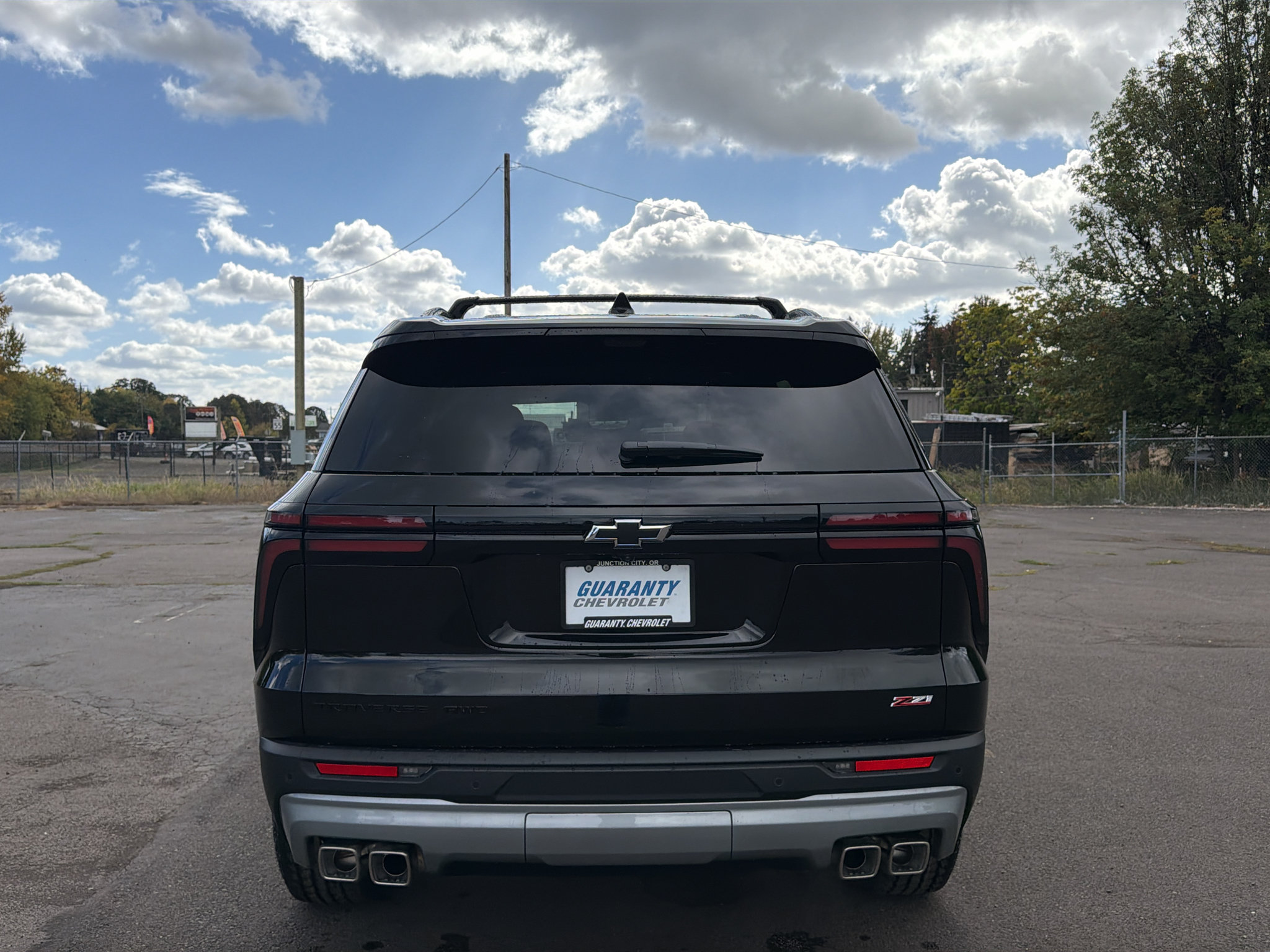 New 2027 Chevrolet Traverse Z71 w/ Enhanced Driving Package AWD/4WD image 8