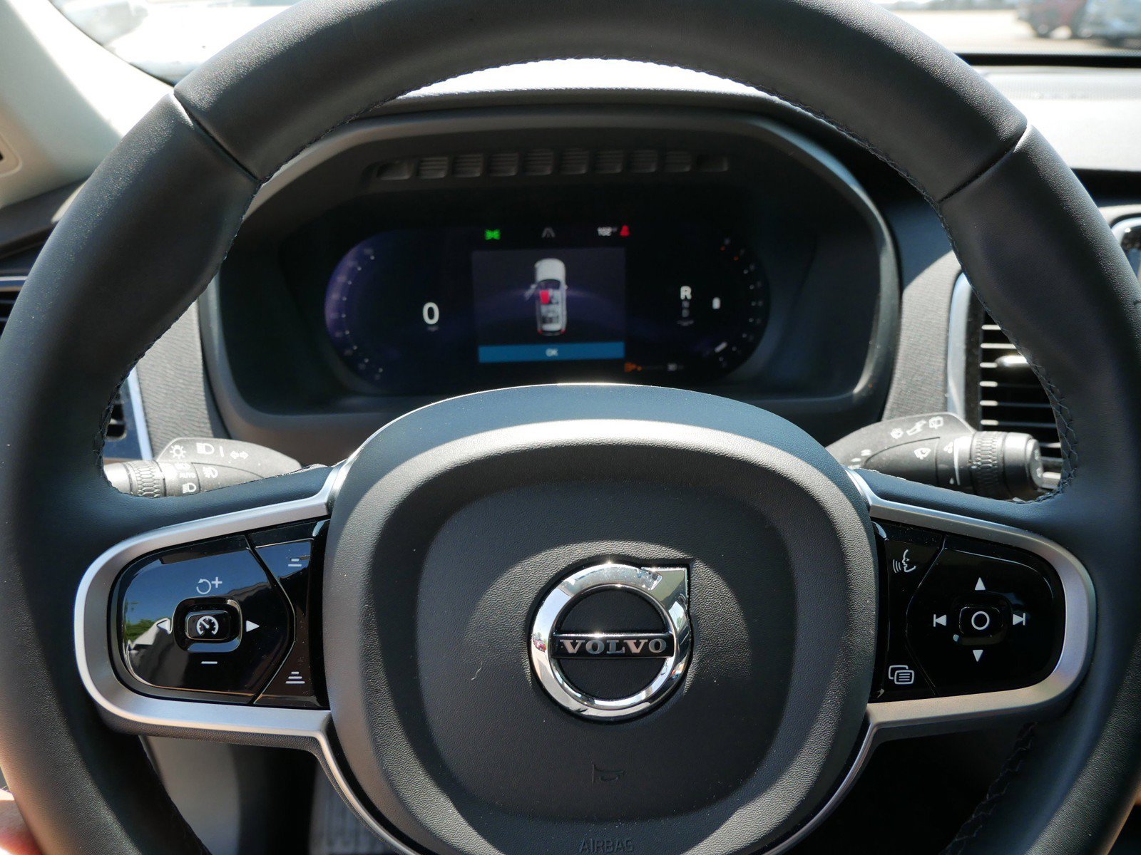 Used 2025 Volvo XC90 B6 Plus w/ Protection Package Premier AWD/4WD image 26