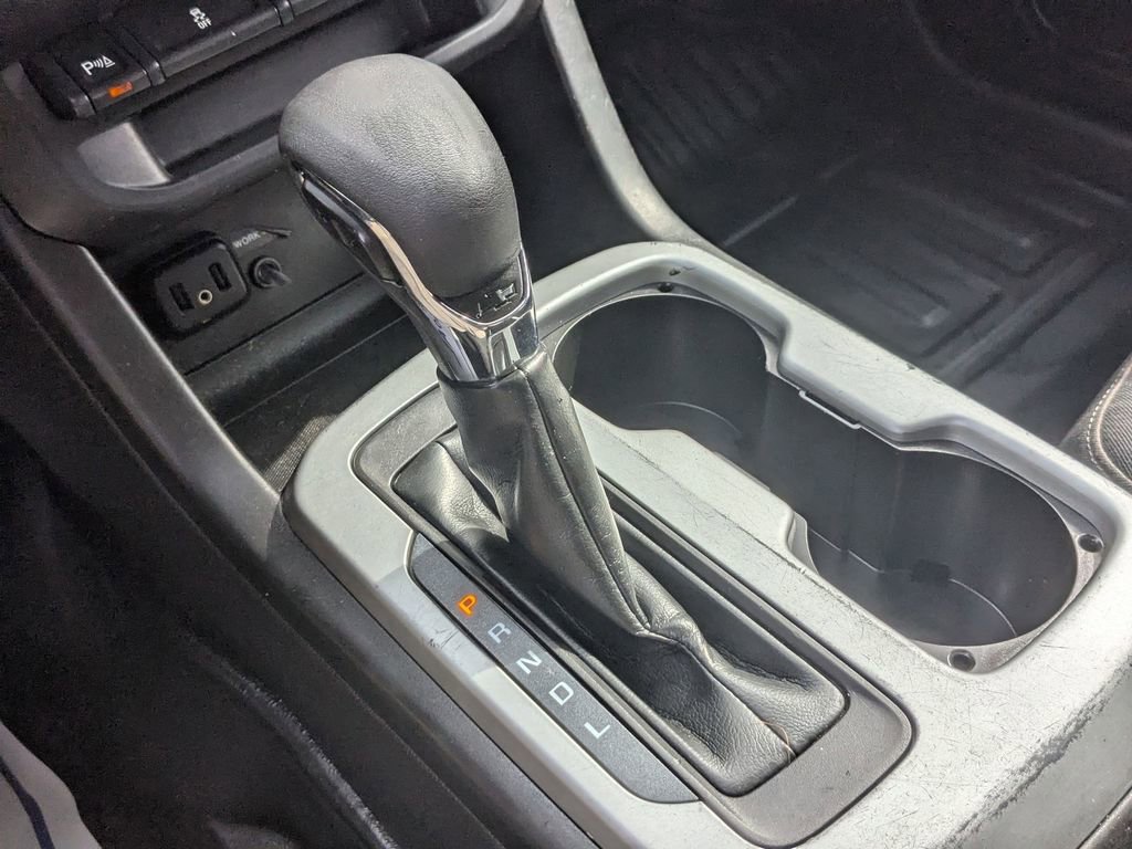 Used 2022 Chevrolet Colorado LT w/ Fleet Safety Package AWD/4WD image 23