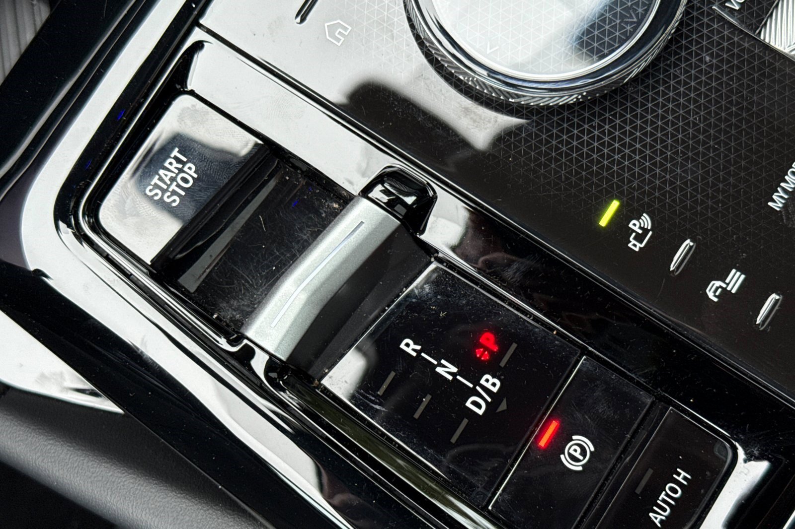 Certified 2024 BMW i5 M60 w/ Premium Package image 26