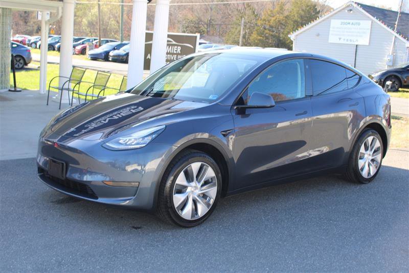 Used 2023 Tesla Model Y Performance AWD/4WD image 3