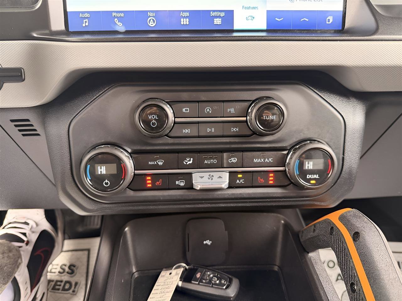 Used 2023 Ford Bronco Badlands image 27