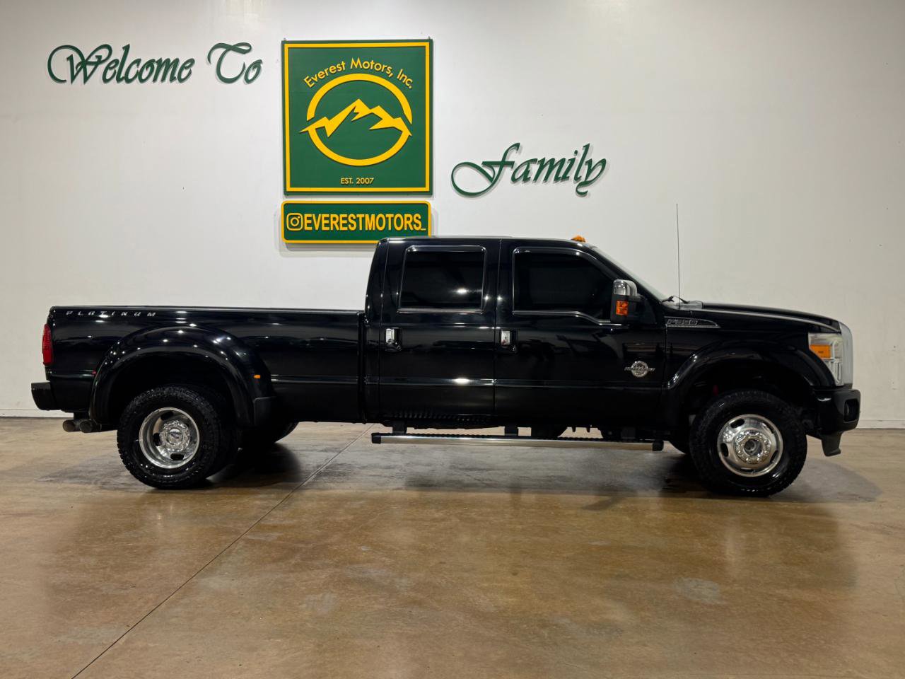 Used 2016 Ford F350 Platinum AWD/4WD image 2