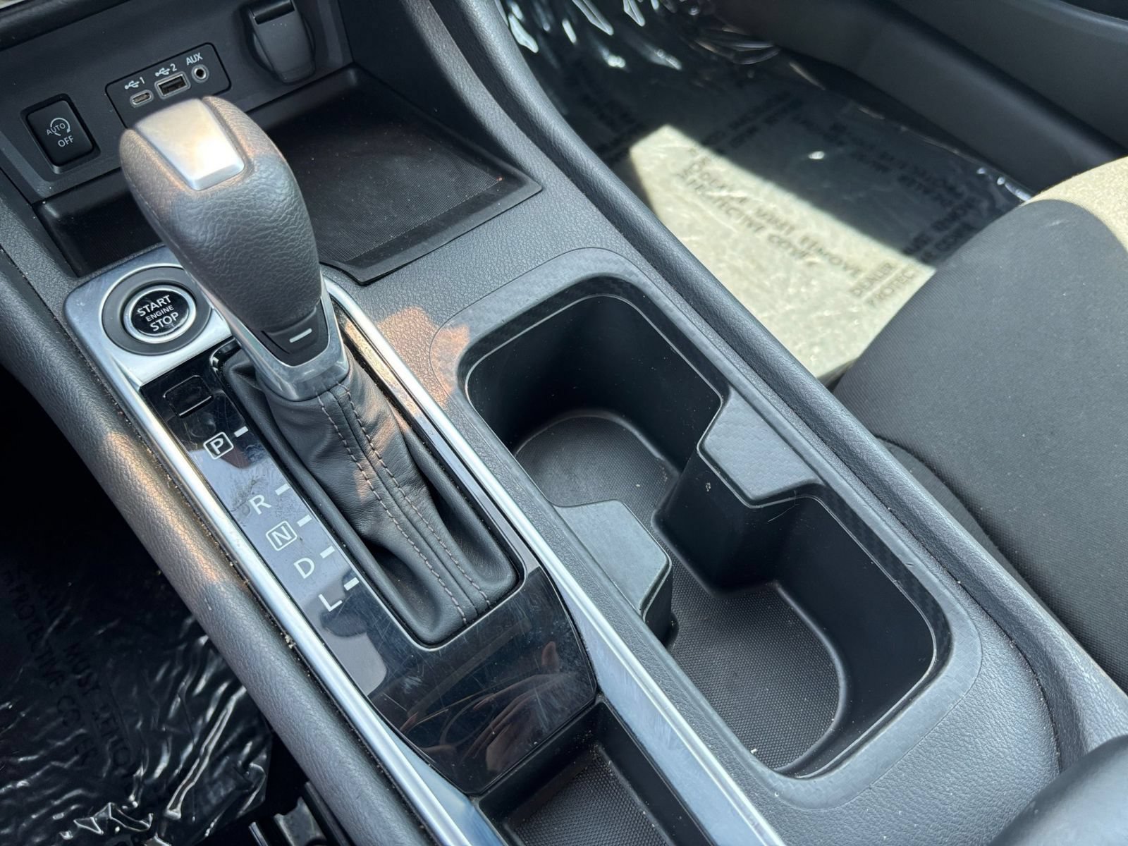 Used 2025 Nissan Sentra SV FWD image 39
