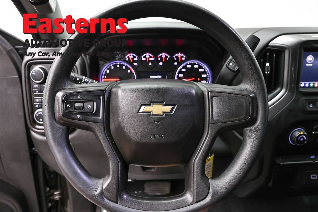 Used 2020 Chevrolet Silverado 1500 Custom w/ Custom Value Package AWD/4WD image 10