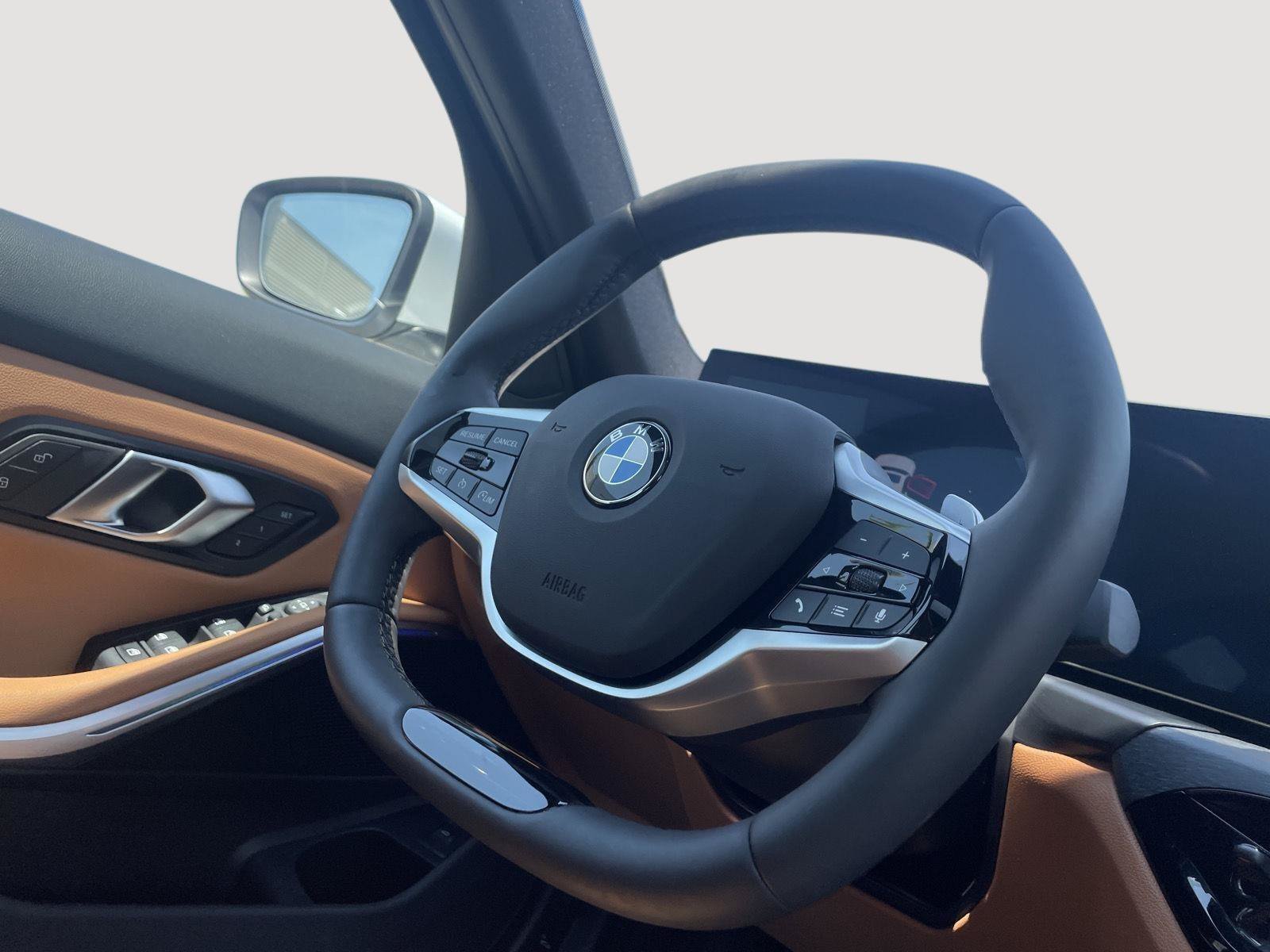 Used 2025 BMW 330i xDrive Sedan w/ Premium Package AWD/4WD image 24
