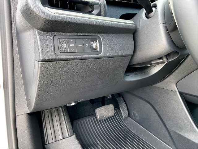 New 2027 Chevrolet Traverse LT w/ Sun and Wheel Package AWD/4WD image 32