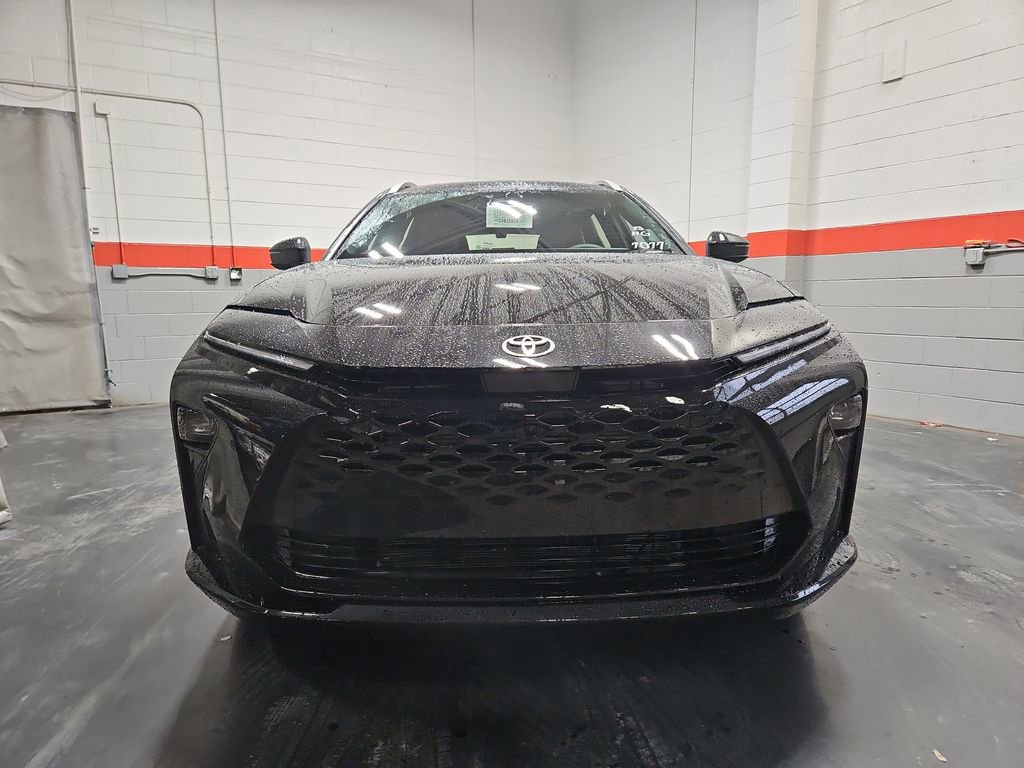 New 2025 Toyota Crown Signia image 2