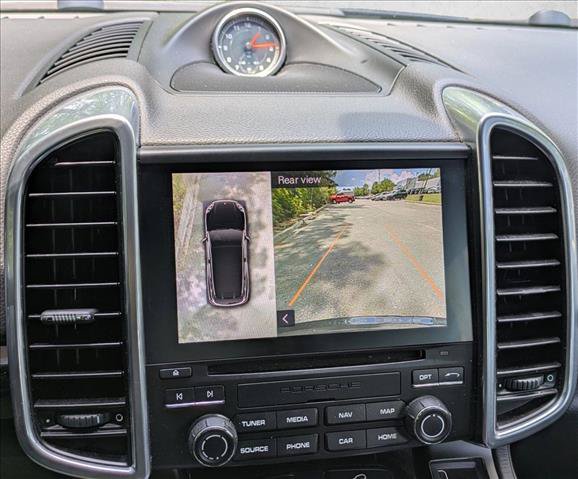 Used 2018 Porsche Cayenne Platinum Edition AWD/4WD image 12