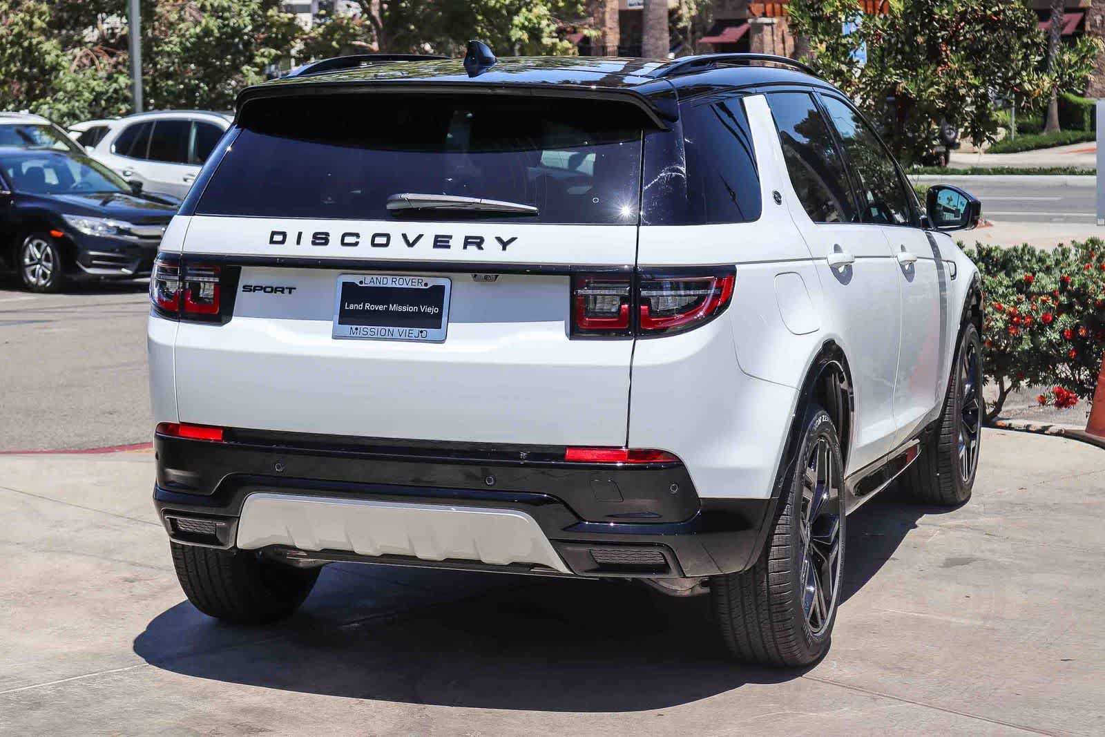 New 2026 Land Rover Discovery Sport Landmark AWD/4WD image 6