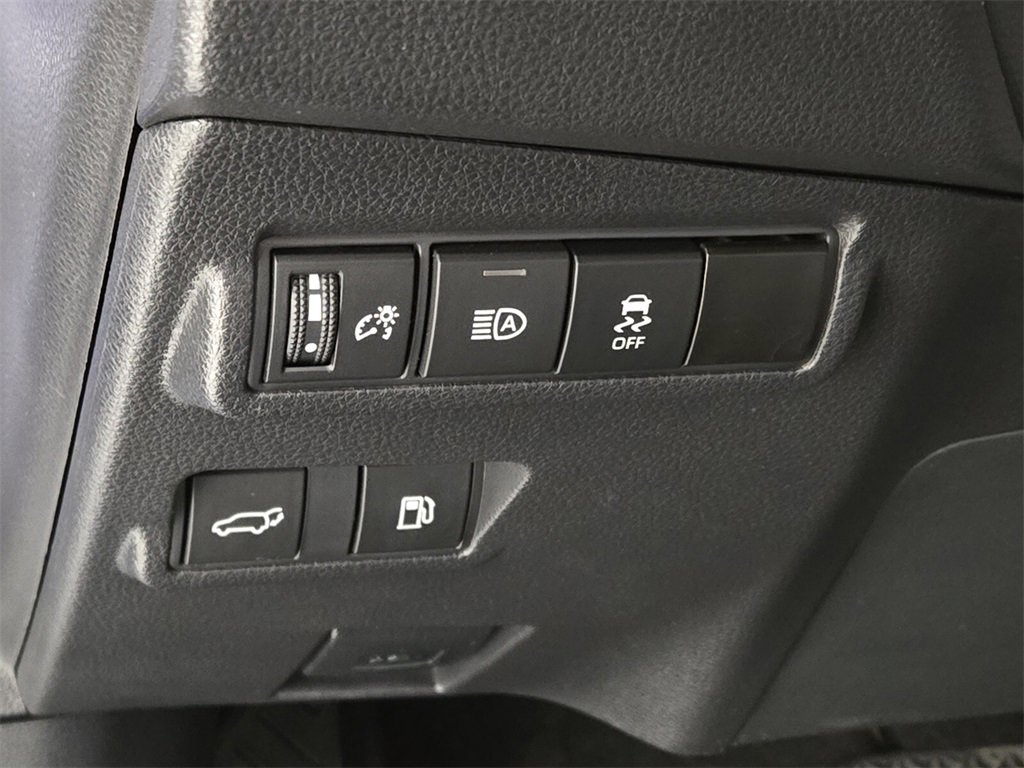 Used 2024 Toyota Corolla Cross XSE w/ Convenience Package image 26