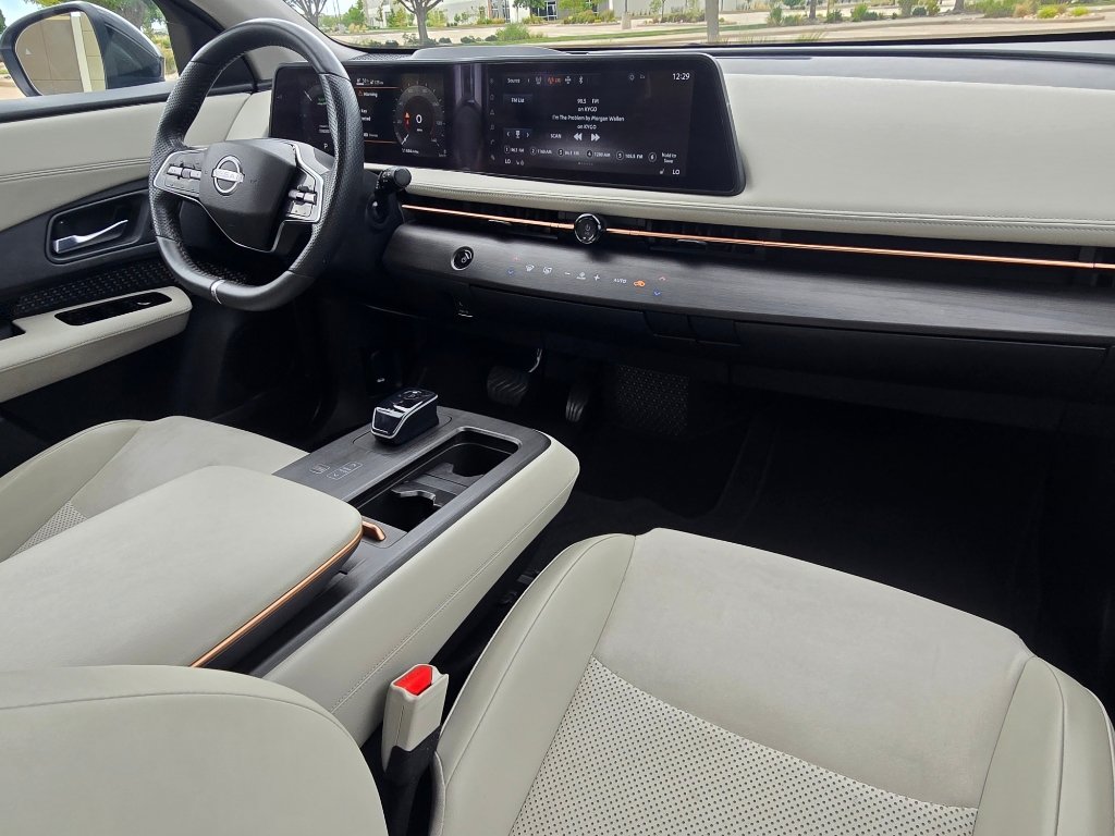 Used 2025 Nissan Ariya FWD image 27