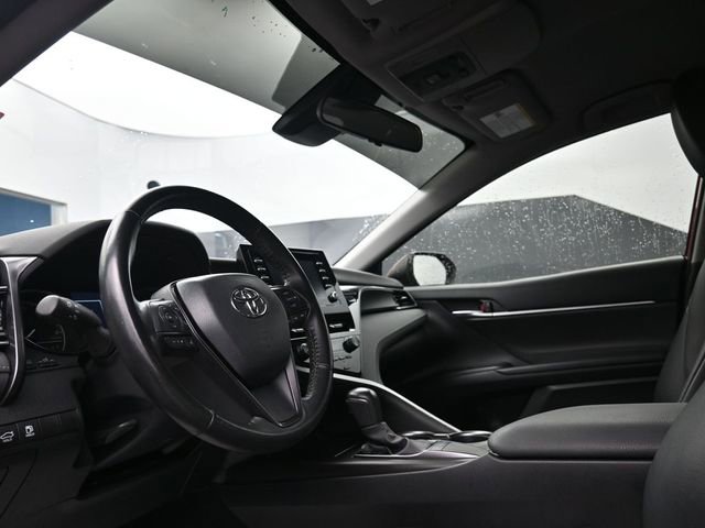 Used 2023 Toyota Camry SE FWD image 13