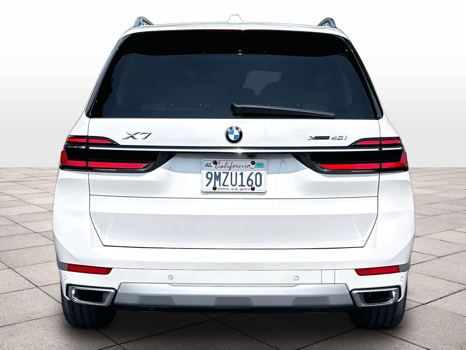 Used 2025 BMW X7 xDrive40i w/ Premium Package AWD/4WD image 8