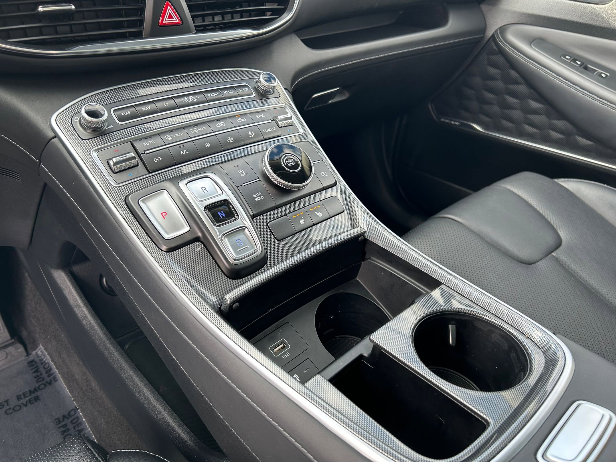 Used 2023 Hyundai Santa Fe SEL w/ Premium Package image 17