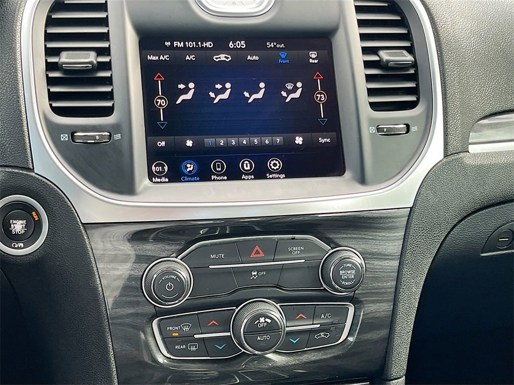 Used 2021 Chrysler 300 Touring w/ Driver Convenience Group image 21