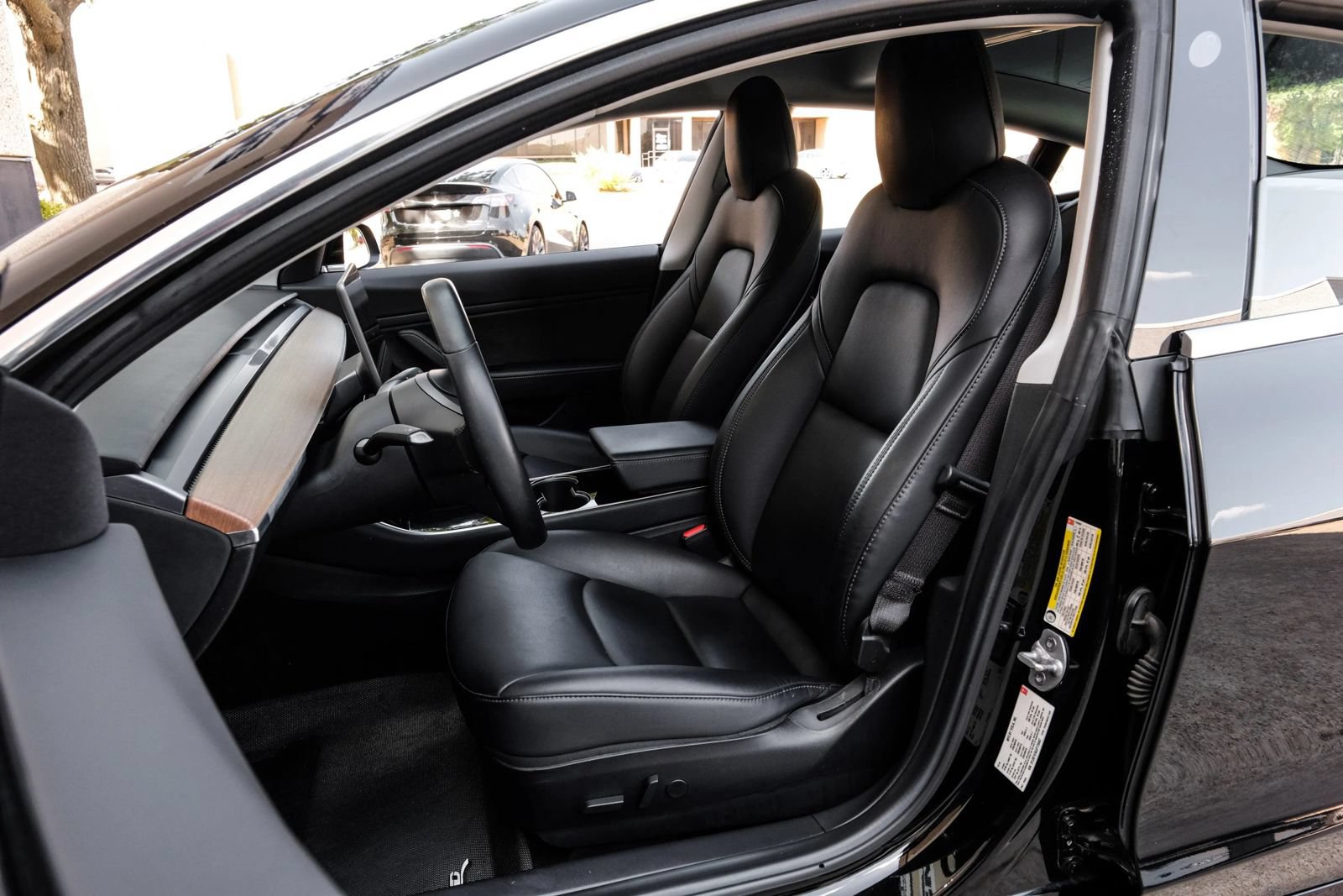 Used 2018 Tesla Model 3 Long Range RWD image 30