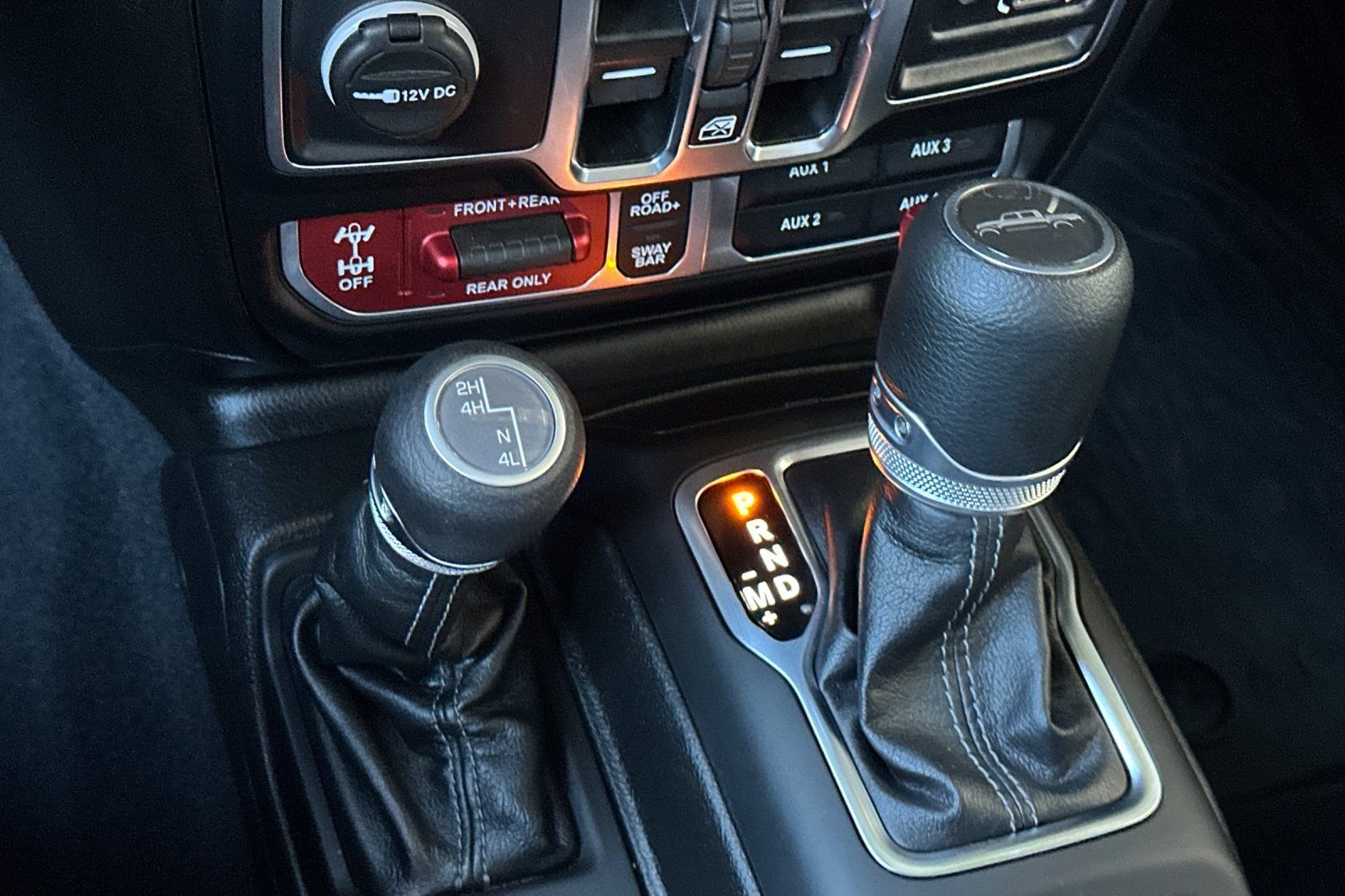 Used 2025 Jeep Gladiator Rubicon w/ Safety Group image 23