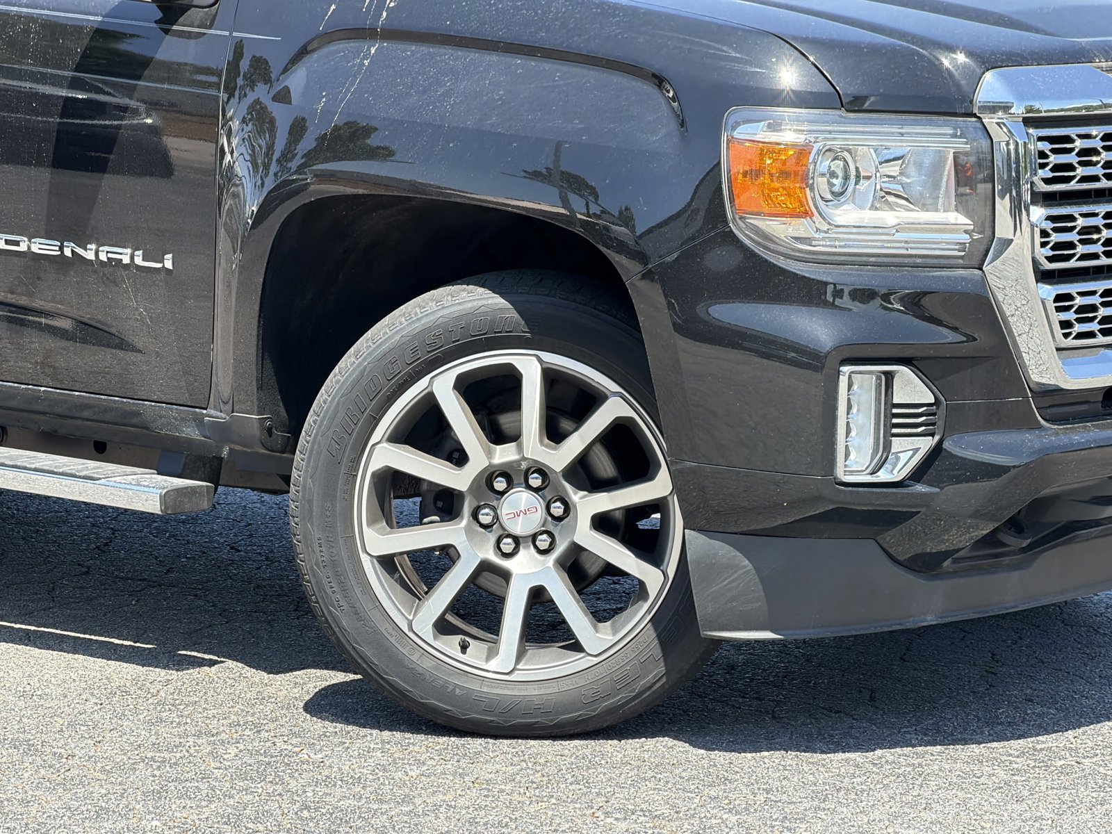 Certified 2022 GMC Canyon Denali AWD/4WD image 3