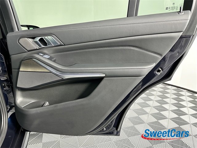 Used 2023 BMW X7 M60i w/ Executive Package image 52