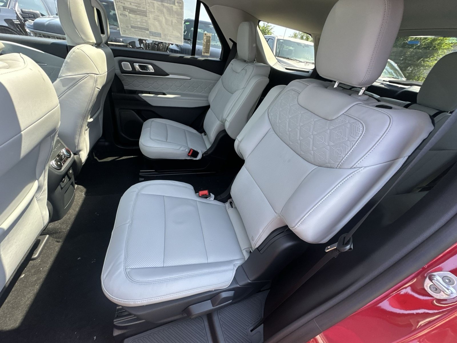 New 2026 Ford Explorer Platinum w/ LUX Leather Package AWD/4WD image 49