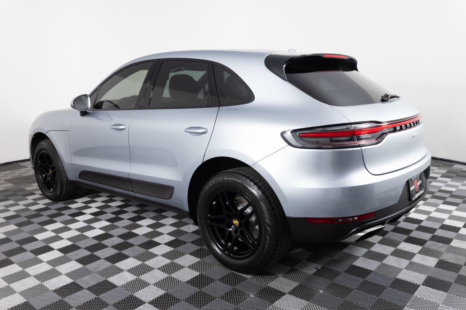 Used 2021 Porsche Macan AWD/4WD image 4