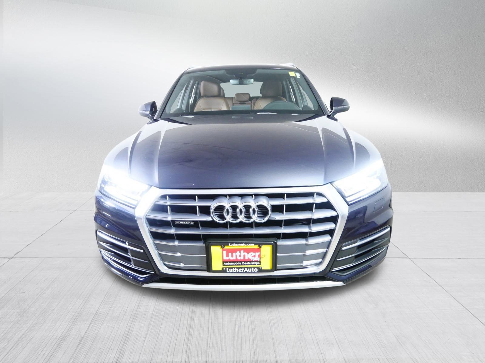 Used 2020 Audi Q5 2.0T Premium w/ Convenience Package image 2