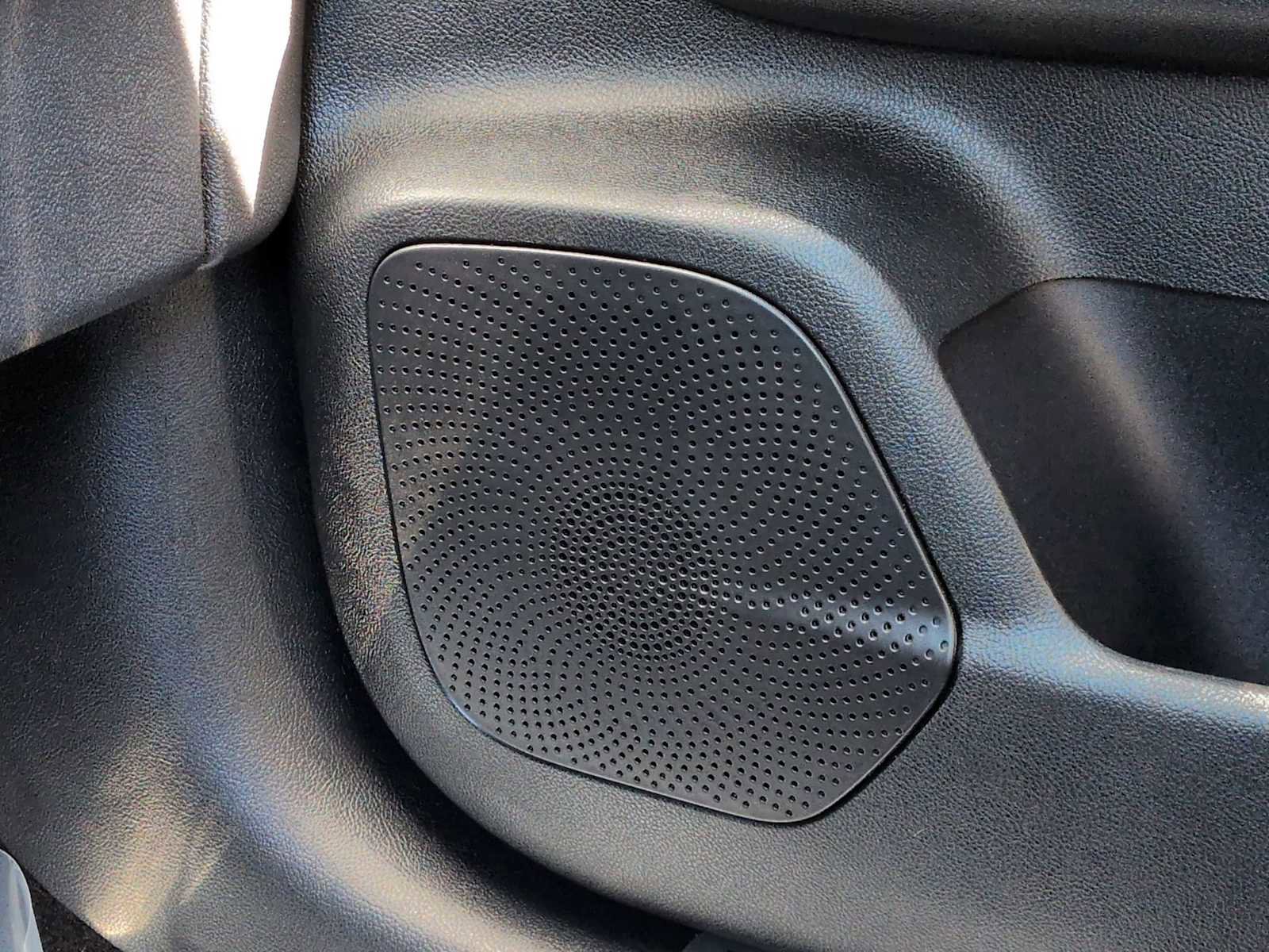 Used 2025 Lincoln Corsair FWD image 31