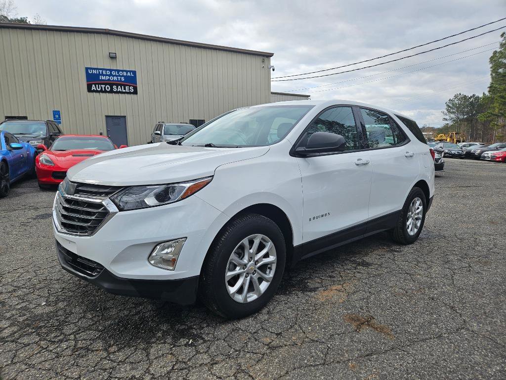 Used 2019 Chevrolet Equinox LS image 2