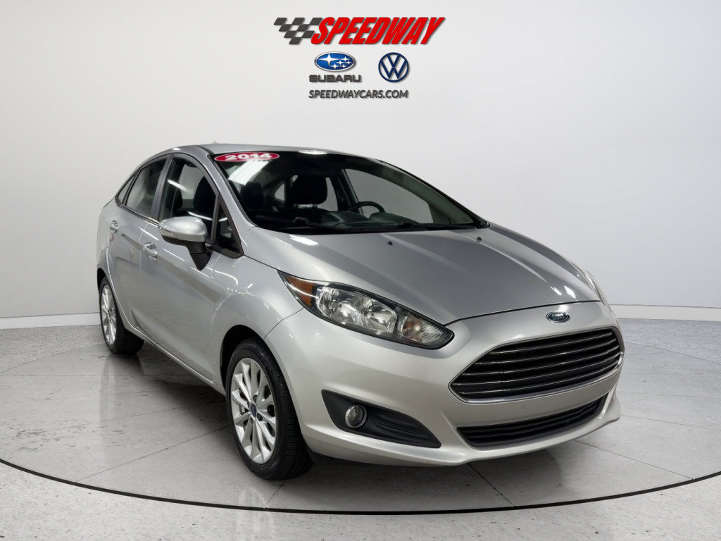 Used 2014 Ford Fiesta SE w/ Equipment Group 201A FWD image 2