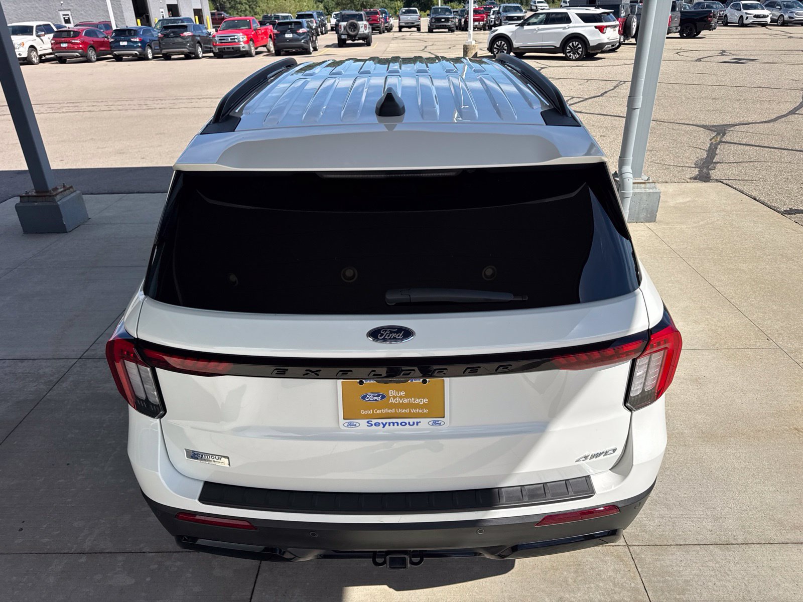 Certified 2025 Ford Explorer ST-Line AWD/4WD image 7