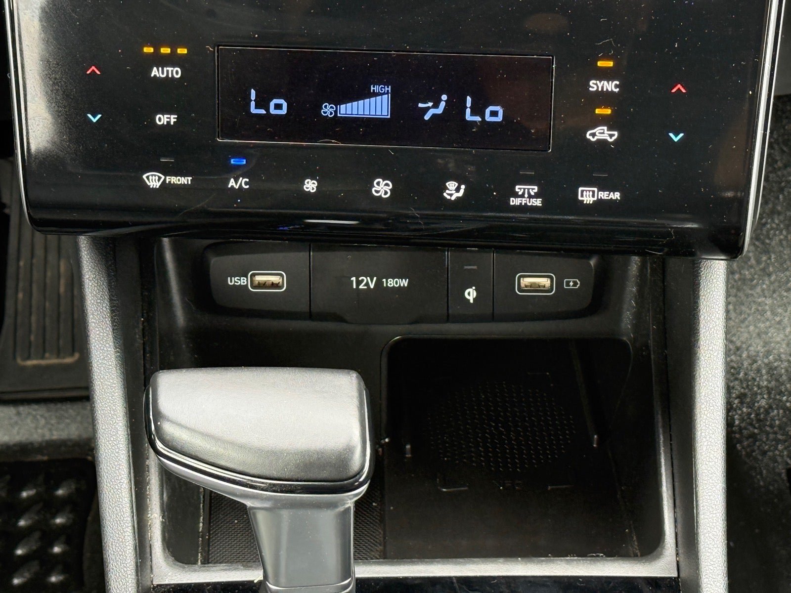 Used 2024 Hyundai Santa Cruz Limited AWD/4WD image 25