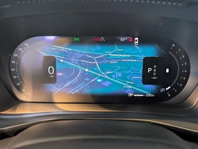 Used 2023 Volvo XC40 B5 Plus w/ Driver Assist Package image 18