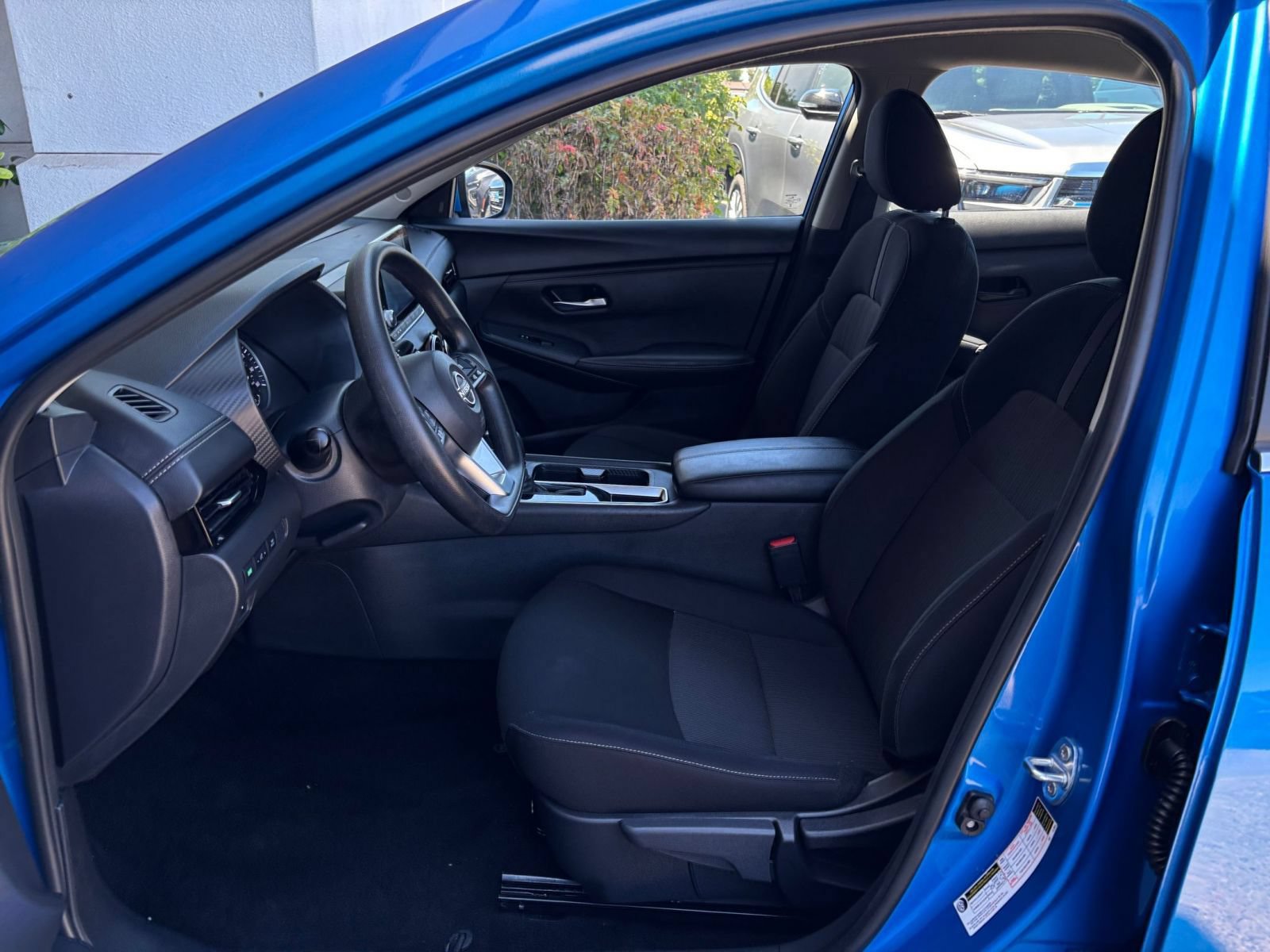 Used 2025 Nissan Sentra SV FWD image 25