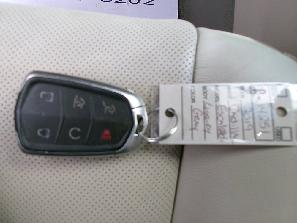 Used 2019 Cadillac Escalade Luxury image 22