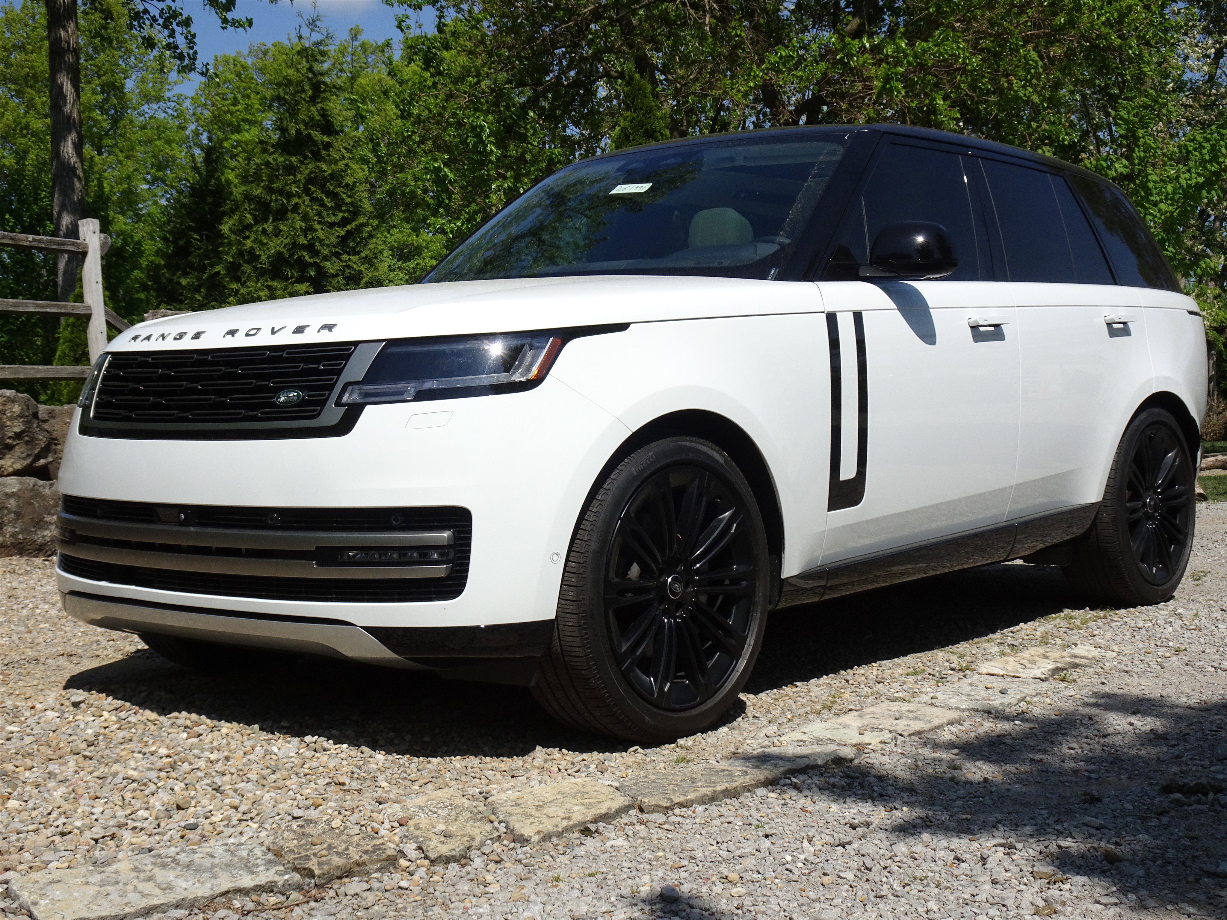 Certified 2025 Land Rover Range Rover SE AWD/4WD image 5