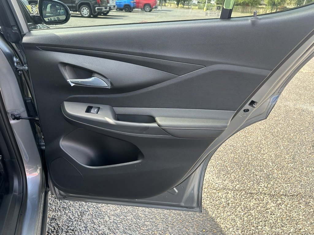 Used 2025 Buick Envista Avenir image 19