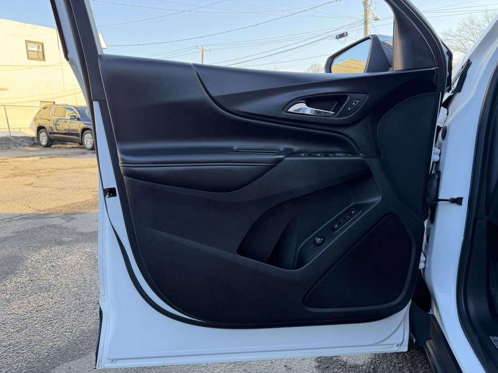 Used 2020 Chevrolet Equinox Premier image 33