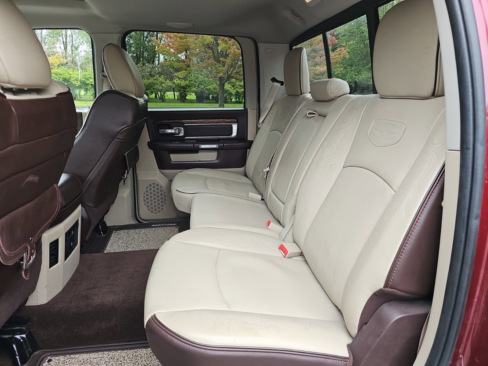 Used 2018 RAM 2500 Longhorn w/ Longhorn Southfork Package AWD/4WD image 18