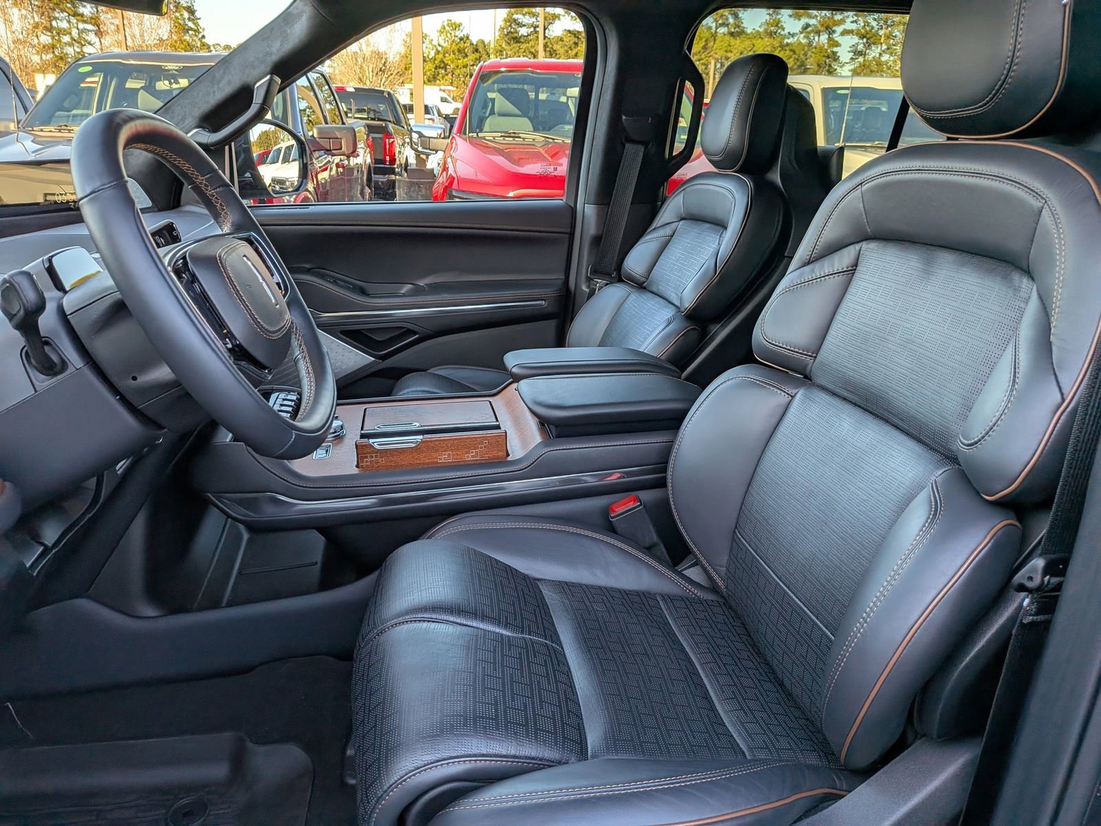Used 2025 Lincoln Navigator Black Label image 26