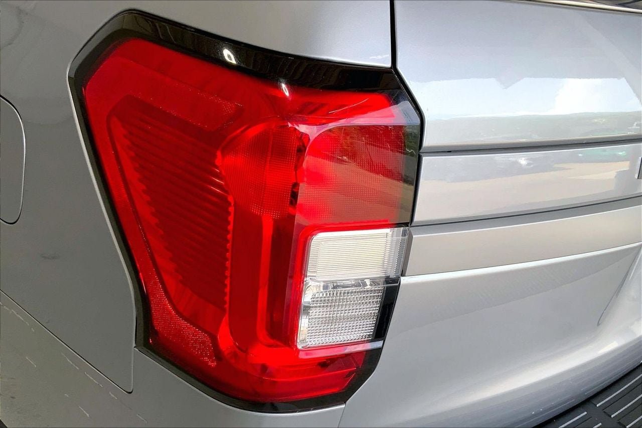 Used 2024 Ford Expedition Max XLT AWD/4WD image 29