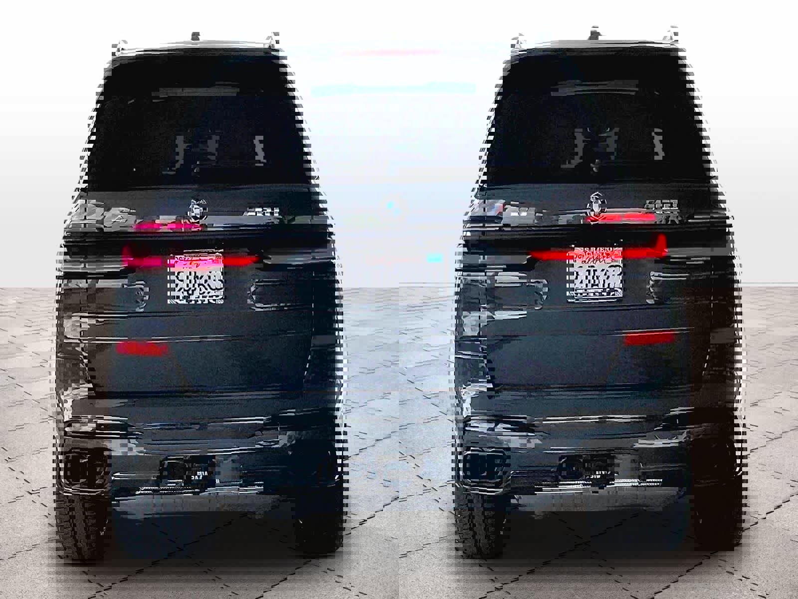 Used 2024 BMW X7 M60i w/ Executive Package image 6